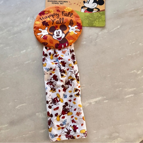 NWT Disney Mickey Mouse Autumn Kitchen Towel - Picture 1 of 3
